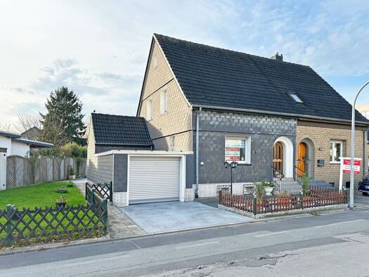 Doppelhaushälfte zum Kauf 299.000 € 4,5 Zimmer 116 m² 759 m² Grundstück Höntrop Bochum 44867