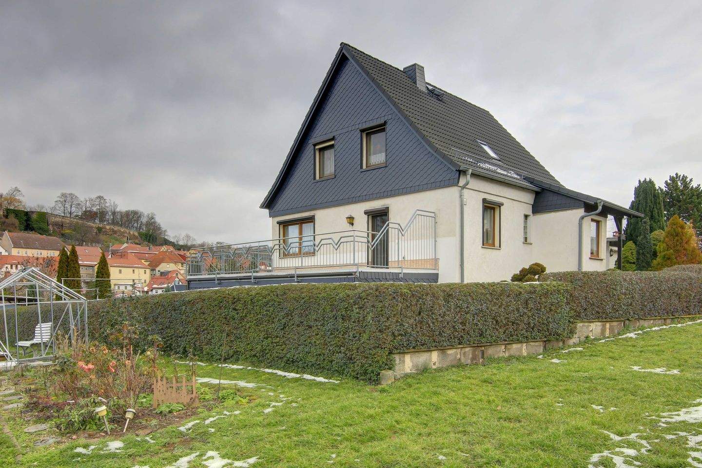 Immobilie in Ranis - Haus mit Burgblick in Ranis | EFH | Einfamilienhaus | gr. Garten | Küche EBK | Keller | Terrasse | ab sofort  - Bild 3