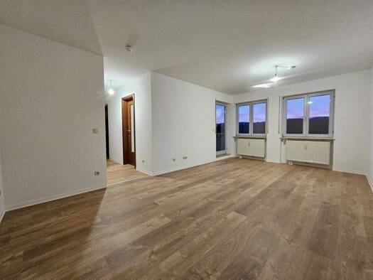 Wohnung zur Miete 351 € 2 Zimmer 50,2 m² 1. Geschoss Fliederweg 8 Silberstraße Wilkau-Haßlau 08112