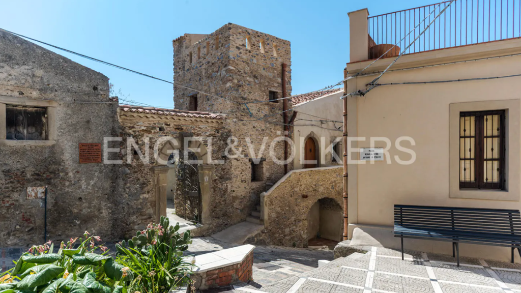 Haus zum Kauf 11 Zimmer 369 m² Casalvecchio Siculo