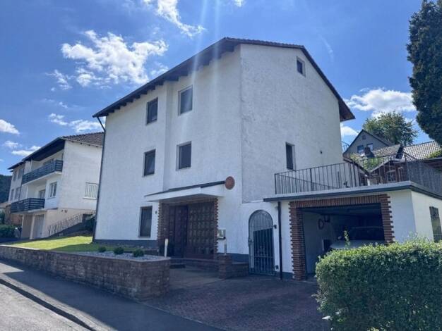 Mehrfamilienhaus zum Kauf 229.000 € 9 Zimmer 167,8 m² 679 m² Grundstück Bad Karlshafen Bad Karlshafen 34385