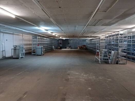 Halle/Industriefläche zur Miete provisionsfrei 890 m² Lagerfläche teilbar von 300 m² bis 890 m² Taubenheimer Str. 7 Ullendorf Klipphausen 01665