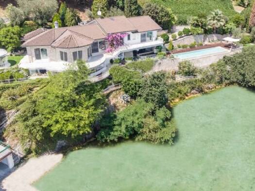 Villa zum Kauf 12 Zimmer 400 m² 1.500 m² Grundstück Gargnano