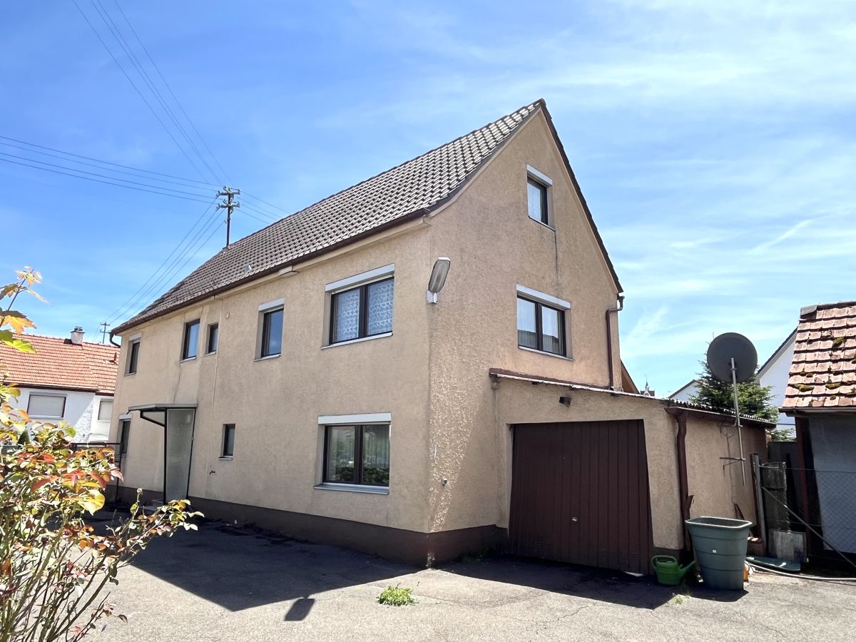 Einfamilienhaus zum Kauf 265.000 € 5 Zimmer 160 m²<br/>Wohnfläche 685 m²<br/>Grundstück Weißenhorn Weißenhorn 89264