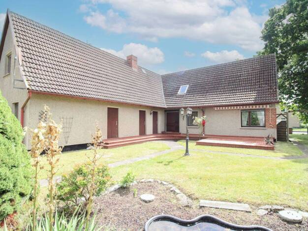 Einfamilienhaus zum Kauf 399.000 € 6 Zimmer 166 m² 1.398 m² Grundstück Fuhlendorf 18356