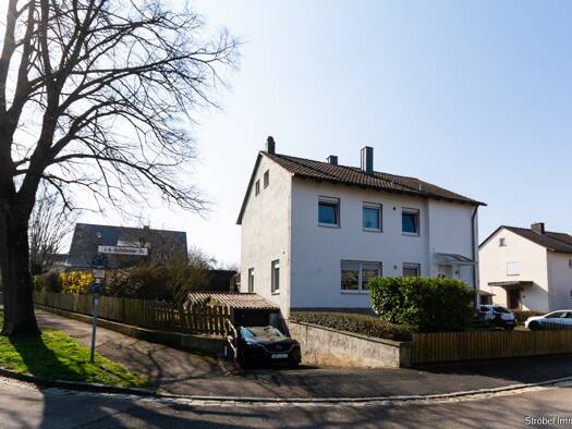 Einfamilienhaus zum Kauf 329.000 € 5 Zimmer 342 m² 867 m² Grundstück Uffenheim 97215