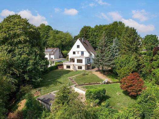 Einfamilienhaus zum Kauf 775.000 € 8 Zimmer 245 m² 2.415 m² Grundstück Bergerhausen Stadtbezirk II 45136