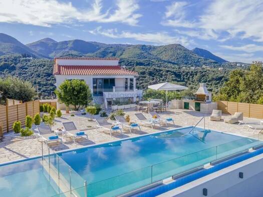 Villa zum Kauf 1.050.000 € 6 Zimmer 220 m² 2.000 m² Grundstück Municipality of Northern Corfu 49081