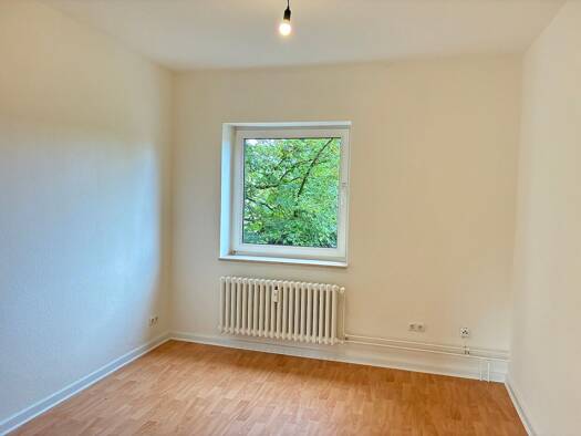 Wohnung zur Miete 569 € 2,5 Zimmer 53,5 m² 2. Geschoss frei ab 16.10.2026 Woermannstraße 8 Neumühlen-Dietrichsdorf Kiel 24149