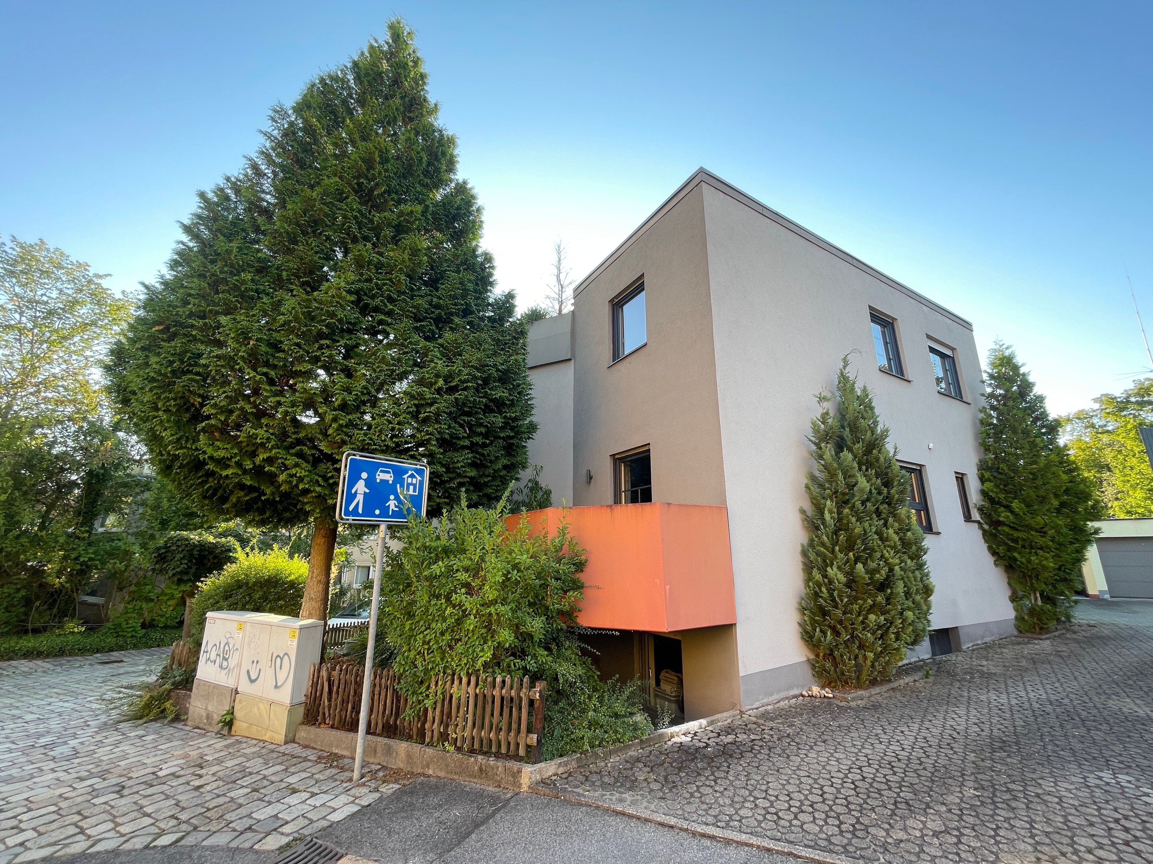 Reihenendhaus zum Kauf 196.000 € 4 Zimmer 114 m²<br/>Wohnfläche 148 m²<br/>Grundstück Neustadt Neustadt bei Coburg 96465