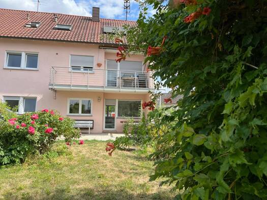 Wohnung zur Miete 695 € 3 Zimmer 92 m² Geschoss EG/3 frei ab sofort Bischmisheim Halberg 66132