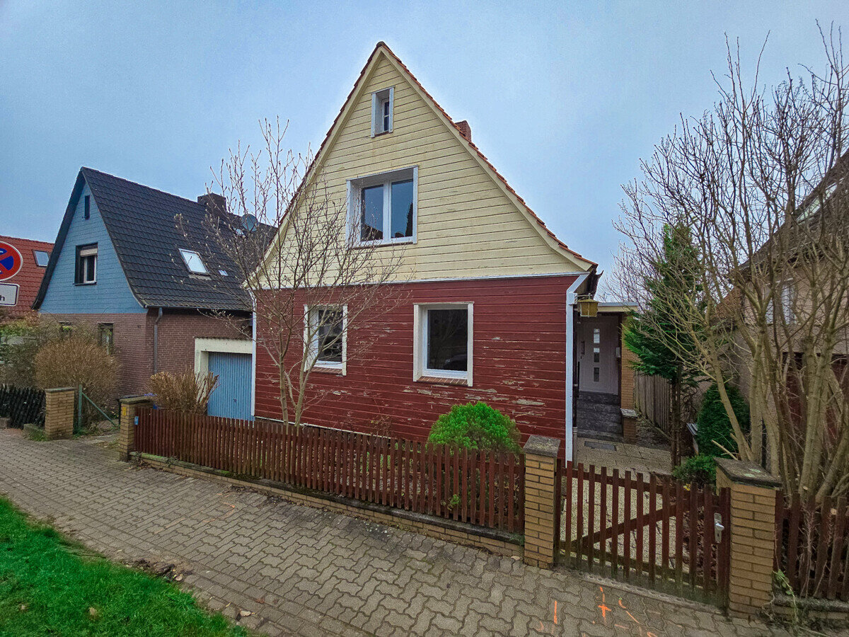 Einfamilienhaus zum Kauf 179.000 € 6 Zimmer 140 m²<br/>Wohnfläche 500 m²<br/>Grundstück Salzgitter-Bad - Südsiedlung Salzgitter Bad / Salzgitter-Bad 38259