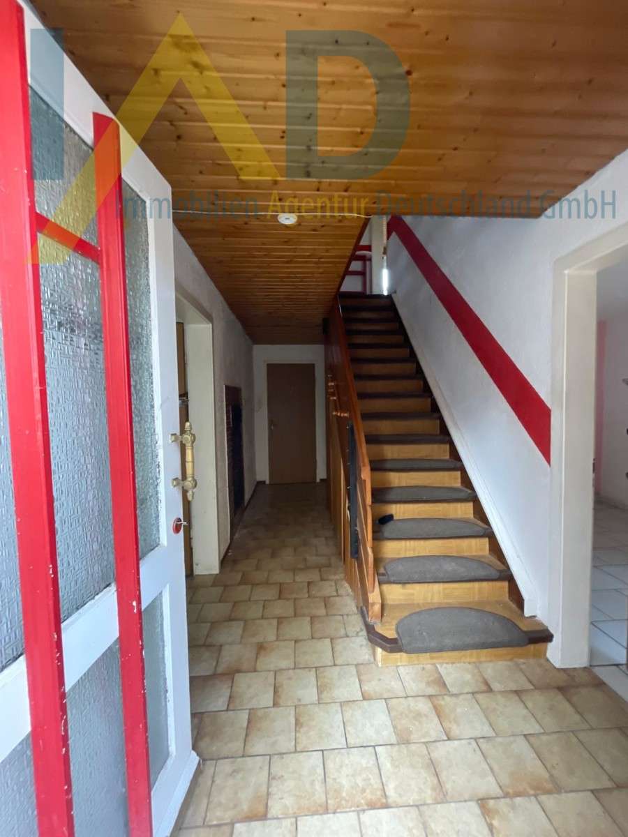 Doppelhaushälfte zum Kauf 135.000 € 8 Zimmer 140 m²<br/>Wohnfläche 100 m²<br/>Grundstück Weinberg Aurach 91589