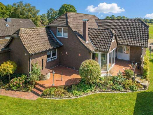 Einfamilienhaus zum Kauf 359.000 € 7,5 Zimmer 172 m² 960 m² Grundstück Hatshausen Moormerland 26802