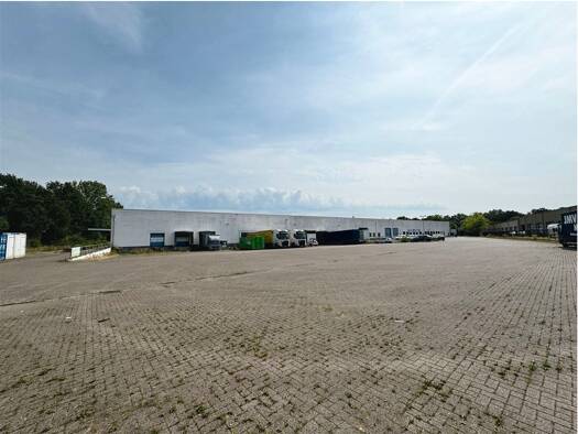 Lagerhalle zur Miete provisionsfrei 3,80 € 11.700 m² Lagerfläche teilbar ab 5.000 m² Delmenhorst 27751