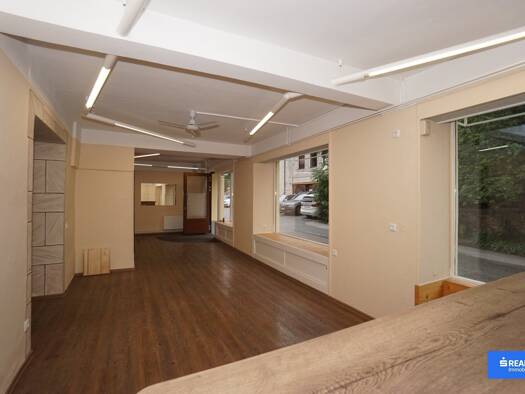 Laden zur Miete 109 m² Verkaufsfläche Lienz 9900