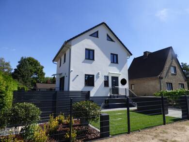 Einfamilienhaus zur Miete 1.998 € 4 Zimmer 130 m² frei ab 01.08.2025 Alt-Hohenschönhausen Berlin-Lichtenberg 13053