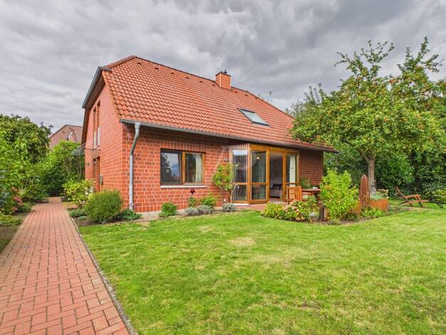 Einfamilienhaus zum Kauf 479.000 € 4,5 Zimmer 169 m² 581 m² Grundstück Neustadt Neustadt am Rübenberge 31535
