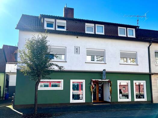 Mehrfamilienhaus zum Kauf als Kapitalanlage geeignet 390.000 € 9 Zimmer 190 m² 176 m² Grundstück Neukirchen Neukirchen 34626