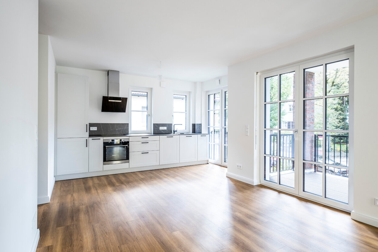 Wohnung zur Miete 2.190 € 3 Zimmer 91 m²<br/>Wohnfläche 1.<br/>Geschoss 01.11.2024<br/>Verfügbarkeit Sülldorf Hamburg 22589