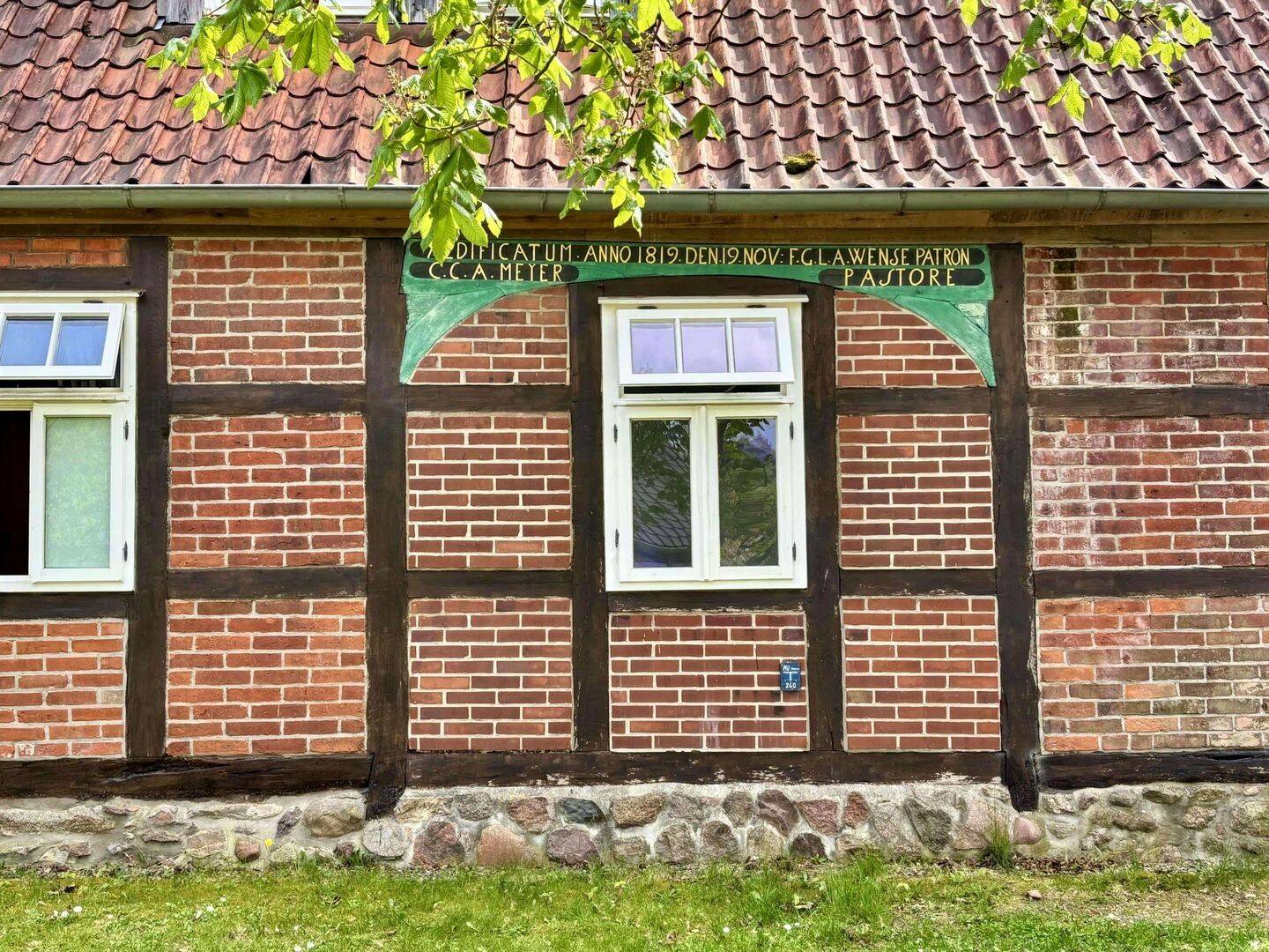 Immobilie in Uelzen - Preisreduzierung - Historisches Fachwerkhaus mit 2 Wohneinheiten und viel Platz in Holdenstedt - Bild 2