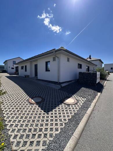 Einfamilienhaus zum Kauf 1.149.000 € 8 Zimmer 285 m² 1.100 m² Grundstück frei ab 01.06.2025 Pirna Pirna 01796