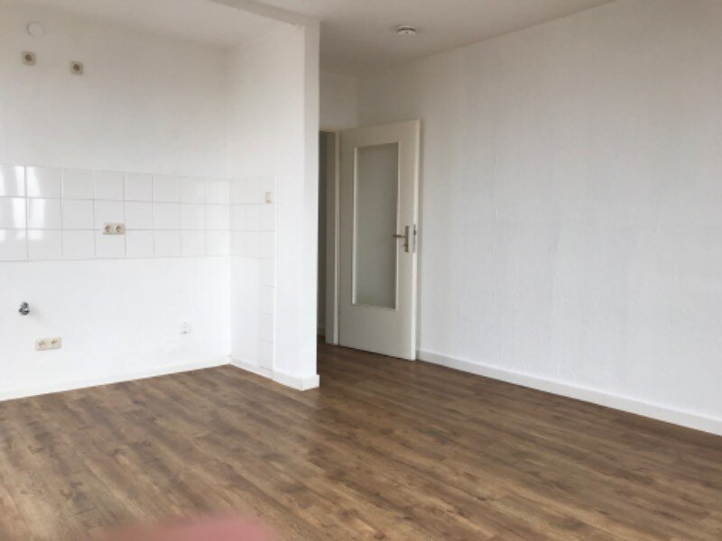 Wohnung zur Miete 400 € 2 Zimmer 45,6 m²<br/>Wohnfläche 7.<br/>Geschoss 16.01.2025<br/>Verfügbarkeit Otfried-von-Weißenburg-Straße 28 Ziehers - Süd Fulda 36043