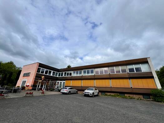 Gewerbeobjekt zum Kauf als Kapitalanlage geeignet 549.000 € 531 m² 713 m² Grundstück Im Kreuzfeld 1 Weimar Ahnatal / Weimar 34292