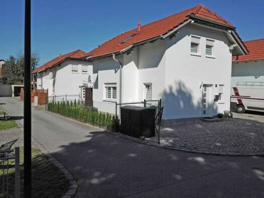 Einfamilienhaus zur Miete 870 € 3 Zimmer 80 m² frei ab 01.05.2026 Vilshofen Vilshofen an der Donau 94474