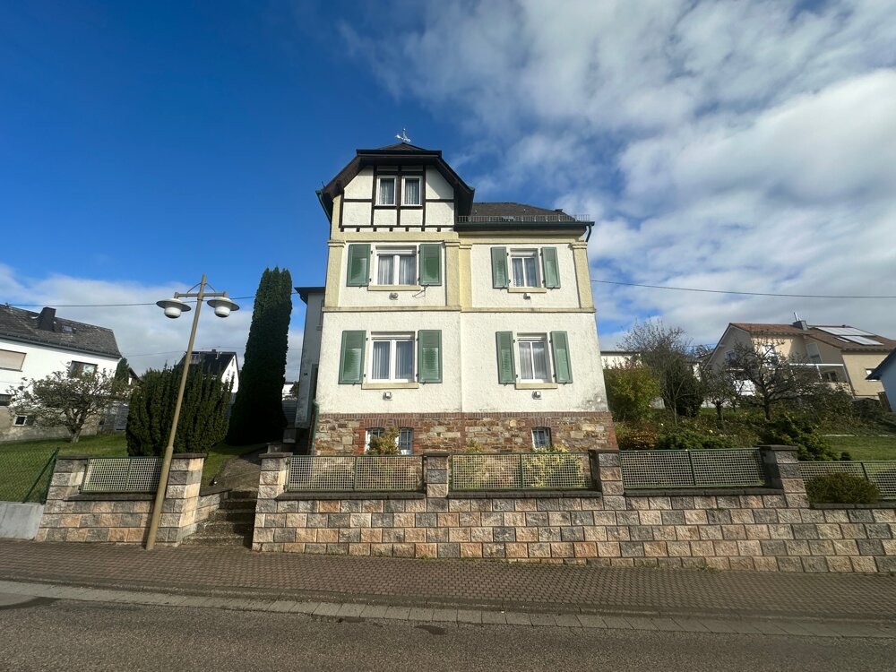 Einfamilienhaus zum Kauf 179.000 € 6 Zimmer 130 m²<br/>Wohnfläche 631 m²<br/>Grundstück Hillscheid 56204