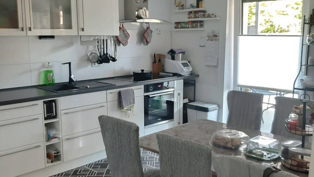 Wohnung zur Miete 740 € 2,5 Zimmer 71,9 m² EG frei ab sofort Alte Heerstraße 9 Rohrsen Hameln 31789