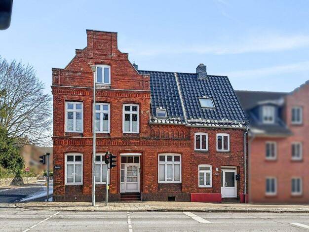 Mehrfamilienhaus zum Kauf 449.000 € 8 Zimmer 210 m² 190 m² Grundstück Husum 25813