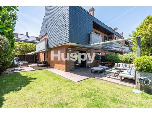 Doppelhaushälfte zum Kauf 1.190.000 € 6 Zimmer 460 m² 220 m² Grundstück >Calle Juan Ramón Jiménez > Las Rozas de Madrid 28232