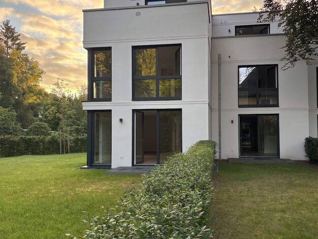 Reihenendhaus zur Miete - Erstbezug 2.860 € 5 Zimmer 130 m² 371 m² Grundstück frei ab sofort Gussau 97b Volksdorf Hamburg 22359