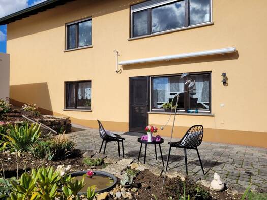 Wohnung zur Miete 800 € 2,5 Zimmer 97 m² UG frei ab sofort Schönfeld Großrinderfeld 97950