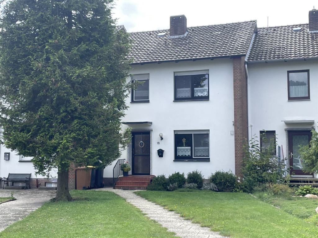 Reihenmittelhaus zum Kauf 155.000 € 4 Zimmer 97,2 m²<br/>Wohnfläche 437 m²<br/>Grundstück Lemförde 49448