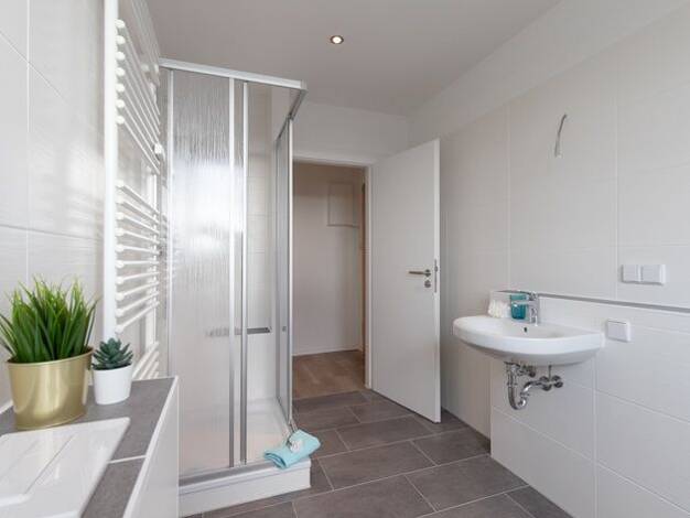 Wohnung zur Miete 398 € 2 Zimmer 66,4 m² 4. Geschoss Lübecker Straße 41 Neue Neustadt Magdeburg 39124