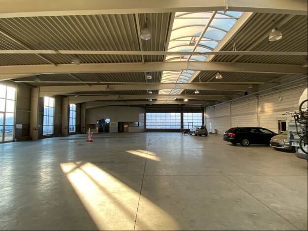 Lagerhalle zur Miete 5.900 € 1.050 m² Lagerfläche Heiningen Backnang 71522