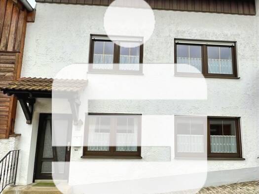 Reihenmittelhaus zum Kauf 195.000 € 6 Zimmer 150 m² 118 m² Grundstück Falkenberg 84326