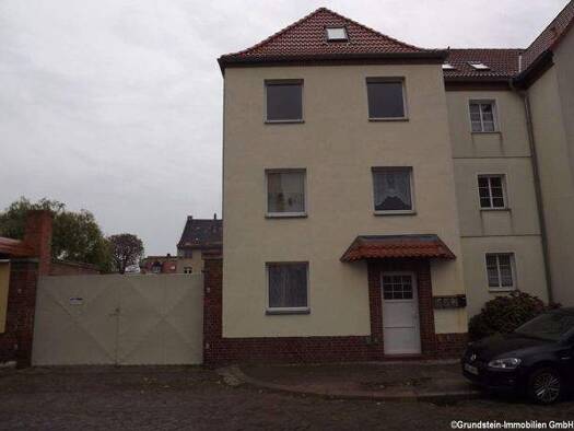 Mehrfamilienhaus zum Kauf 216.000 € 7,5 Zimmer 207 m² Aschersleben 06449