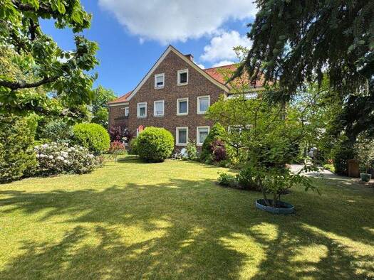 Doppelhaushälfte zum Kauf 330.000 € 7 Zimmer 203,7 m² 1.046 m² Grundstück Wolfen Bitterfeld-Wolfen 06766