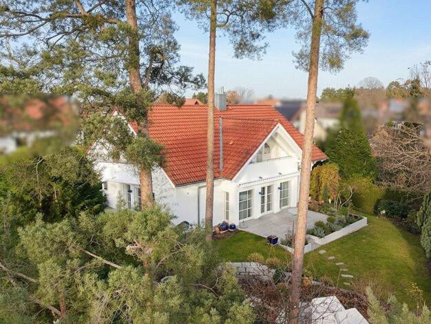 Einfamilienhaus zum Kauf 1.260.000 € 7 Zimmer 217 m² 1.200 m² Grundstück Röttenbach 91341