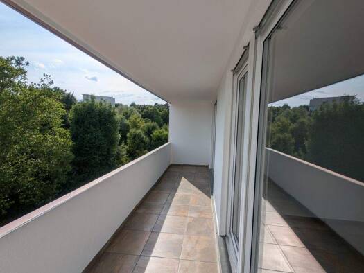 Wohnung zur Miete 1.180 € 3 Zimmer 90 m² 3. Geschoss frei ab sofort Würzburg 97076
