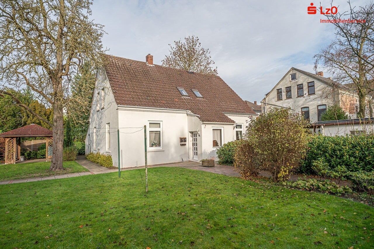 Mehrfamilienhaus zum Kauf 181.000 € 7 Zimmer 157,3 m²<br/>Wohnfläche 1.293 m²<br/>Grundstück Brake Brake 26919