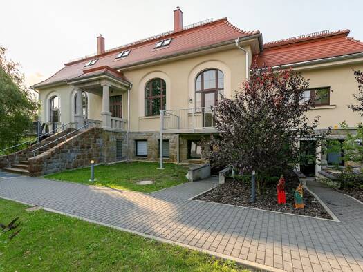 Wohnung zur Miete 1.400 € 5 Zimmer 200 m² frei ab sofort Dresdener Straße 20 Neukirch/Lausitz 01904