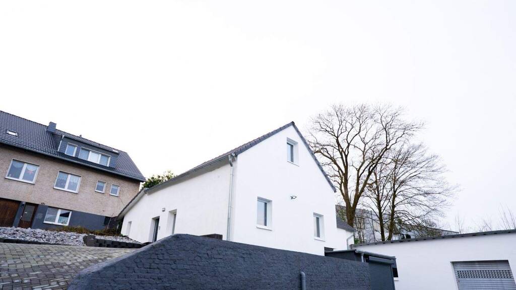 Einfamilienhaus zum Kauf 399.000 € 6 Zimmer 152 m² 1.059 m² Grundstück Nord Remscheid 42857