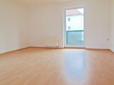 Wohnung zur Miete 399 € 3 Zimmer 66,7 m² 1. Geschoss frei ab 16.07.2025 Meisenweg 11 Pausitzer Delle Riesa 01589