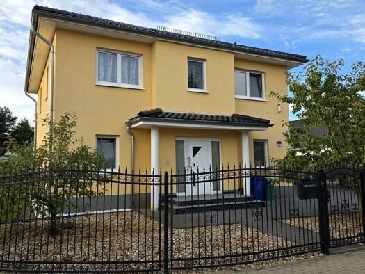 Einfamilienhaus zum Kauf 748.000 € 6 Zimmer 184 m² 599 m² Grundstück Ludwigsfelde Ludwigsfelde 14974