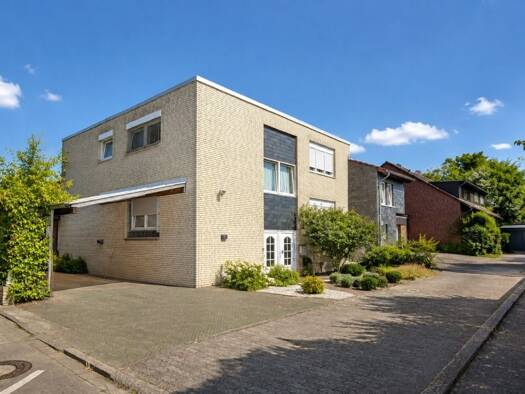 Einfamilienhaus zum Kauf 699.000 € 12 Zimmer 382 m² 628 m² Grundstück Kaarst-West Kaarst 41564