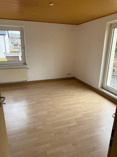 Wohnung zur Miete 480 € 3 Zimmer 64,2 m² 1. Geschoss frei ab sofort Freiheitsstraße 24 Selb Selb 95100